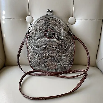 VTG Capezio Handbag Crossbody Shoulder Bag Tapestry Grandmacore Kiss Clasp Small • $17.99