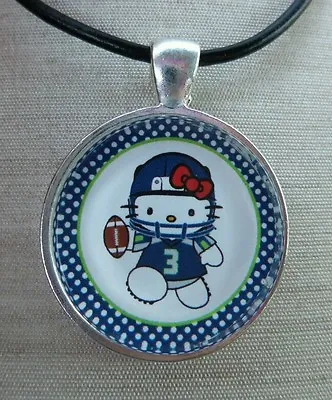 $12.99 • Buy * HELLO KITTY SEATTLE SEAHAWKS * Glass Pendant With Leather Necklace