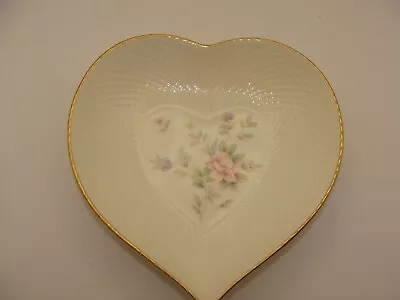 Mikasa~Heart Bone China~Narumi Japan-E ~6”~Nut Dish~Remembrance~VGC~Gold Trim~ • $10.40