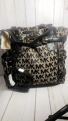 New-michael Kors Gansevoort Beige+black Large Ns Tote Top Handle Handbag 👜 👀 • $450