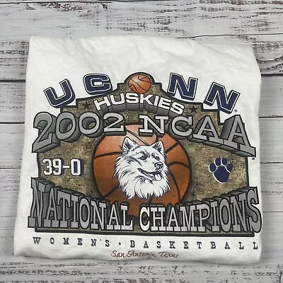 $22 • Buy Vintage 2002 UCONN Huskies Champions T-Shirt Size L Women's Basketball White