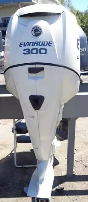 USED 2008 300 HP  EVINRUDE ETEC 25  OUTBOARD MOTOR 2-STROKE E-tec 900 Hours • $8496.56