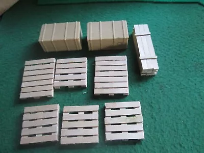 Pallets & Crates (o Gauge) Lot Y75 • £6.99