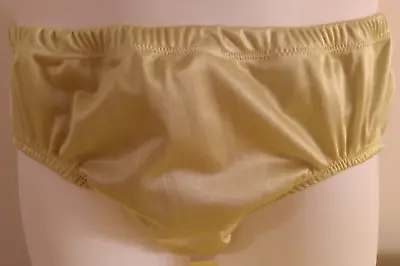 CLEARANCE  2 FULL SEAMLESS LAYER Yellow/Black NYLON TRICOT BRIEF Encase 32-42 • $46.99