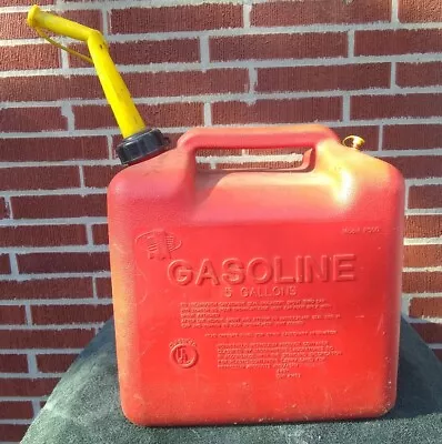 Chilton 5 Gallon Gas Can Model P500 MADE IN USA Petrol Fuel Canister • $32