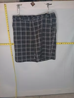 Men's Shorts Navy Plaid Flat Front Hagger Size 38 • $16.30