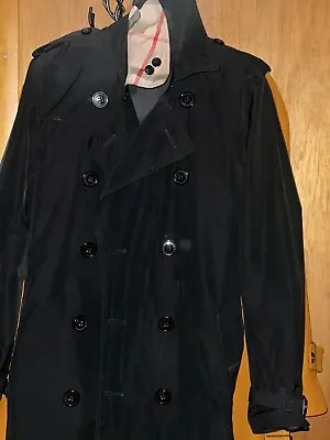 Burberry Trench Coat Men • $305