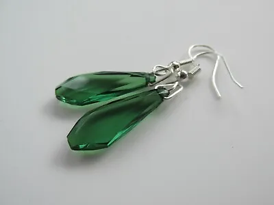 Handmade Fashion Jewellery - Dark Green Dangle Pendant Earrings 12889DG • £3.25