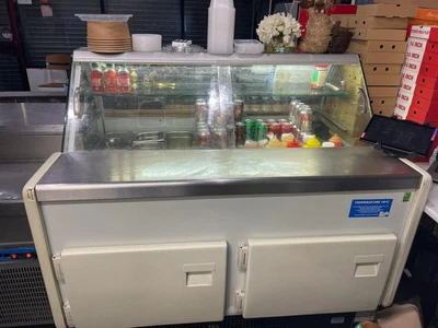 £300 • Buy Commercial Serve Over Counter Display Fridge With 2 Door Chiller 