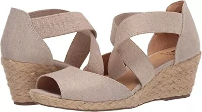 $30 • Buy White Mountain Shoes HUDLIN  Women's Sandal Size 9.5 Synthetic Gold