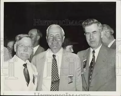 1939 Press Photo Agriculture Men At World's Poultry Congress Cleveland Ohio • $19.99