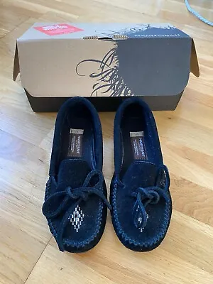 BNIB MANITOBAH MUKLUKS Black MOCCASINS Shoes UK4 Suede Beaded New Minnetonka • £39.99