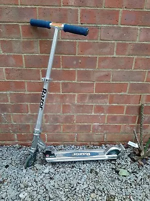 Razor Stunt Scooter - Blue • £19.95