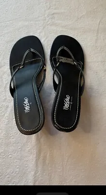 Women's Mossimo Spring Sandals Size 9 Black With White Stitching Detail • $5.99