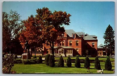 Domicillary Hall No 2 Residence Iowa Soldiers Home Marshalltown Iowa IA Postcard • $3