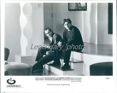 1995 Actors Gabriel Byrne And Kevin Spacey Original News Service Photo • $14.99