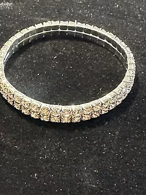 Round Shape Rhinestone 2 Rows Stretch 6” Bracelet • $6