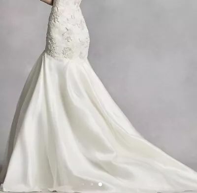 White By Vera Wang Wedding Dress (Size 4) VW351275 • $400