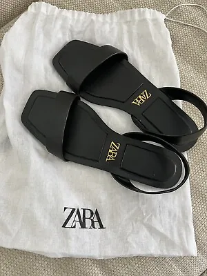 $30 • Buy Zara Sandals Size 6