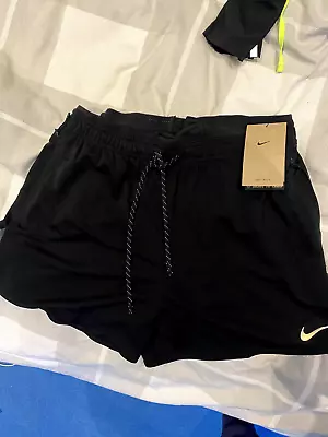 Nike Division Running Shorts Medium • £20