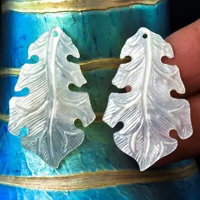 White Mother-of-Pearl Shell Carving Oak Tree Leaf Earring Pair Handmade 3.51 G • $26