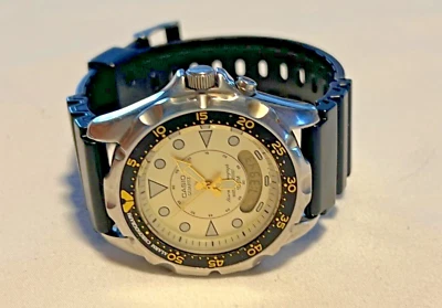 $40 • Buy Nice Vintage Mens Casio Ad 520 Golden Ana Digi 200m Divers Watch 388 Japan Movt