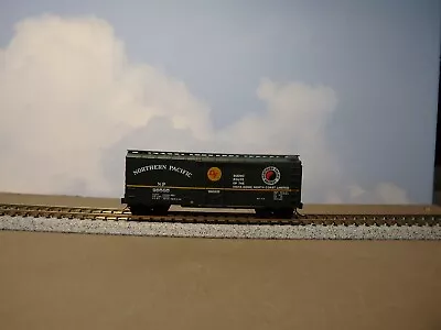 Micro-Trains - Northern Pacific - 40' Standard Box Car With Plug Door # 98585 • $10