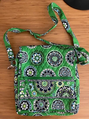 £24.20 • Buy Vera Bradley 2009  Cupcake Green  Mailbag Messenger Crossbody Purse Bag