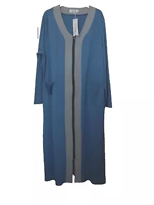 NIGHT ROBE  (DRESSING GOWN) BLUE /GREY With FRONT ZIP FASTENING SIZE 18 • £10