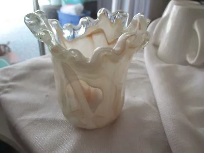 Murano Lavorazione Arte Handkerchief Glass Vase 5.5  Tall Cream Vintage Italy • $19.99