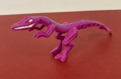 Lego 2005 - DINO ATTACK - Mutant Lizard Raptor - Purple Minifig From Set #7475 • $10