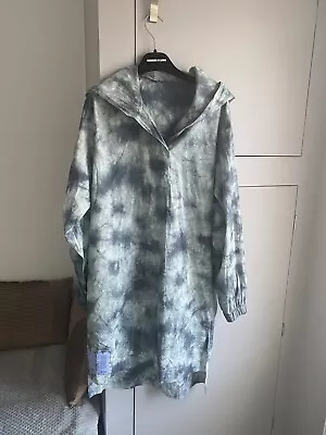 £75 • Buy Dip Dye Hooded Dress Size 8 McQ By Alexander McQueen
