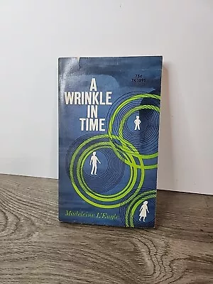 A Wrinkle In Time Madeleine L'Engle Fourth Printing 1973 Paperback Vintage  • $6.65