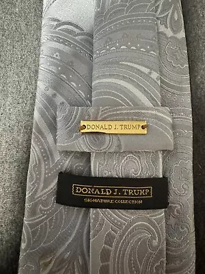DONALD TRUMP Signature Collection Paisley Silk Tie • $15