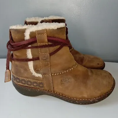UGG Cove Ankle Boots Womens 7 Tan Suede Leather; Sheepskin Lined Shearling 5136 • $39.59