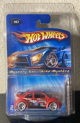 Hot Wheels 2005 Mystery Car Volkswagen New Beetle Cup￼ • $22.99