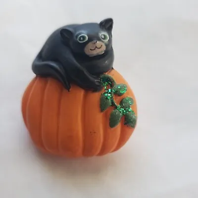 $14.99 • Buy Vintage Halloween Pin Black Cat On Pumpkin Resin Safety Pin Back Costume Jewelry