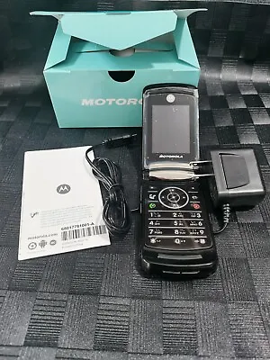 98% N Ew  Motorola RAZR2 V8  Classic Unlocked GSM Mobile Cell Phone • $59
