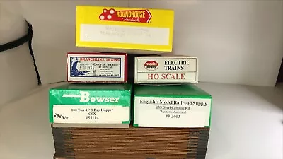 5 Different H.O. Scale New Train Cars & Caboose • $20