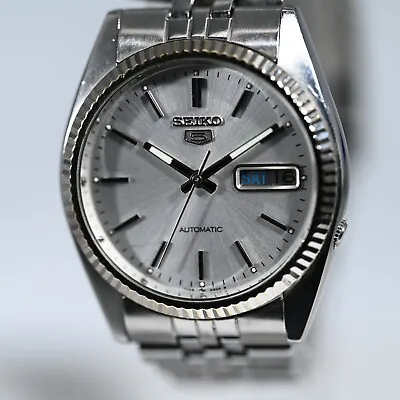 Near Mint Vintage Seiko 5 Sports Automatic Watch Datejust Silver Dial With Box • $219