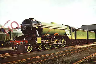 Picture Postcard~ GRESLEY A3 PACIFIC NO. 4472 'THE FLYING SCOTSMAN' • £3.39