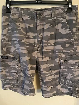 Lee Dungarees Mens 30 Camo Cargo Shorts Zip Fly Flat Front • $10