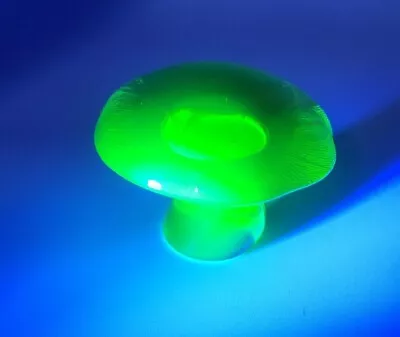 VIKING Uranium Vaseline LIME GREEN Medium Mushroom Paperweight GLOWS 3”x 2 1/4”H • $449.99