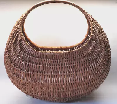 Vintage Wicker Rattan Gondola Basket Large • $50