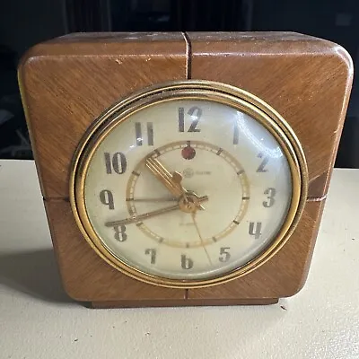 Vtg General Electric Alarm Clock Model 7H140  Works- Need To Be Rewired • $9.99