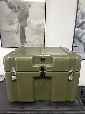 Pelican Hardigg Weather Tight Lockable Military Footlocker “26x18x18” • $114.95