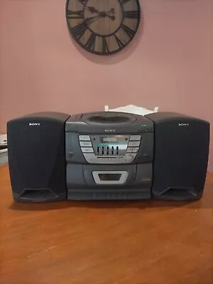 Sony CFD-Z125 Vintage Boombox With Removable/Interchangeable Mega Bass Speakers • $50