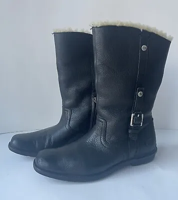 UGG Bellevue Womens Black Leather Sheepskin Lined Boots  Size 8 • $52.99