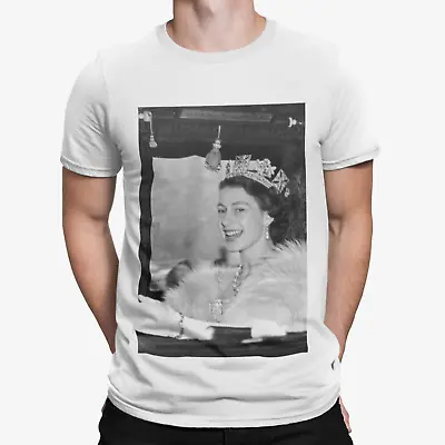 Elizabeth II Black And White T-Shirt - Retro - Royal Family - UK- Queen • £7.19