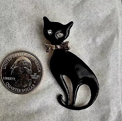 Vintage Enamel Black Cat Brooch Pin W Rhinestone Eyes ~ Gold Tone Backing • $7